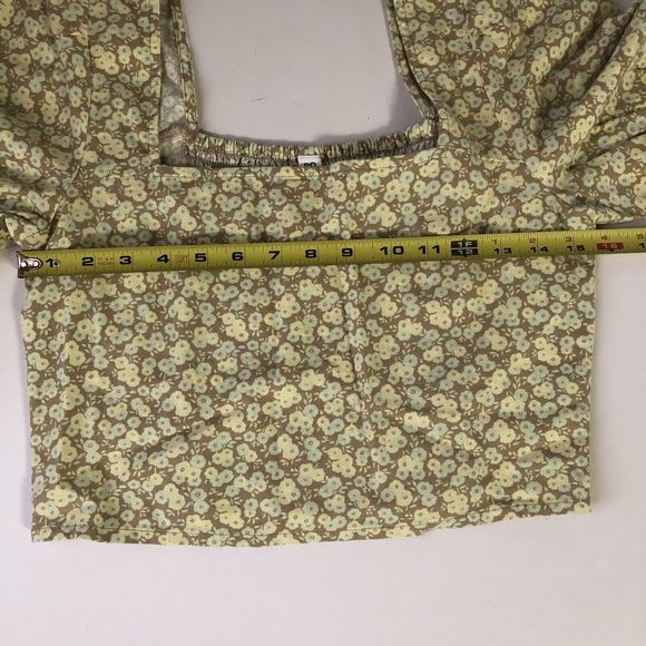 BP Crop Top Size Small Floral Print Smocked - Picture 8 of 11